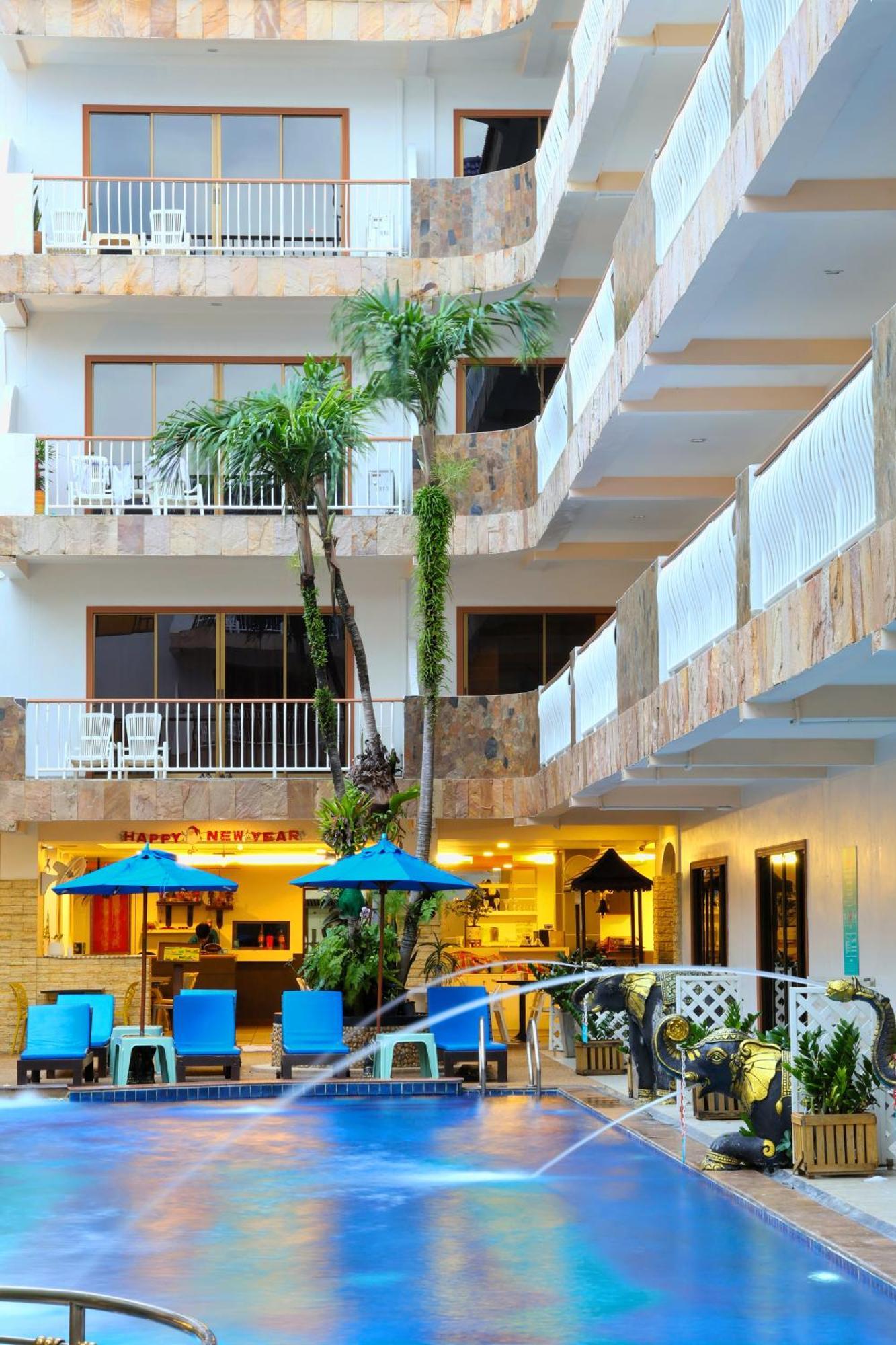 Baan Boa Resort Patong Bagian luar foto